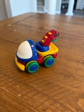Discovery Mighty Minis Friction Powered Toddler Tow Truck as is
